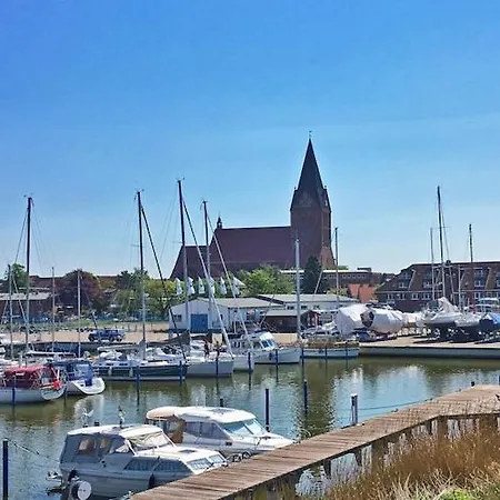 Hausboot In Am Barther Bodden Barth
